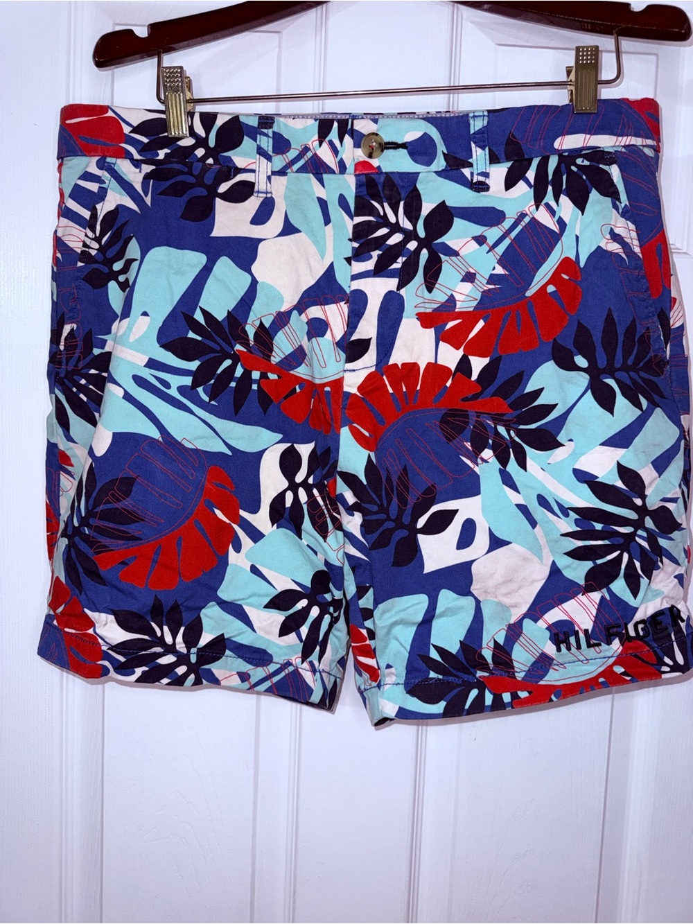 Tommy Hilfiger Men’s 36 Tropical Floral Chino Shorts Blue Red Hawaiian